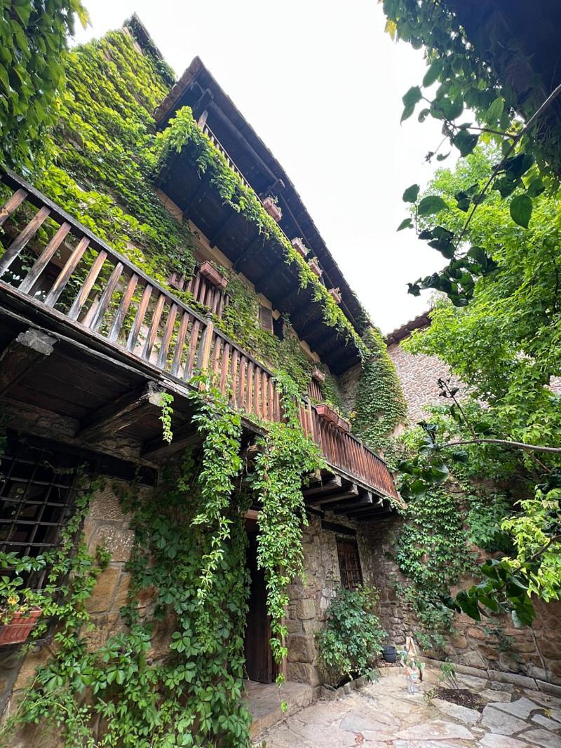 Villa La Casa del Bosque Cabra de Mora Esterno foto